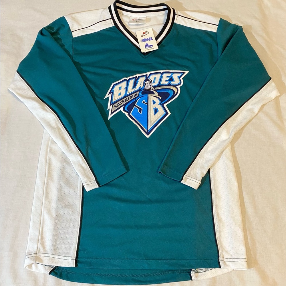 Saskatoon Blades Hockey Jersey Stitched Sewn WHL CHL Fan Green Small NEW